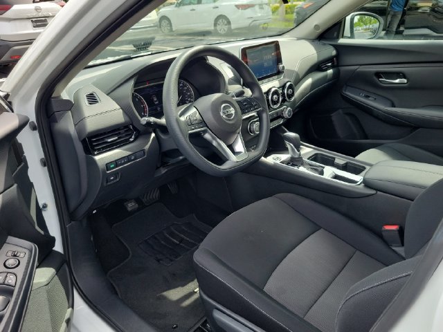 Used 2023 Nissan Sentra SV FWD image 14
