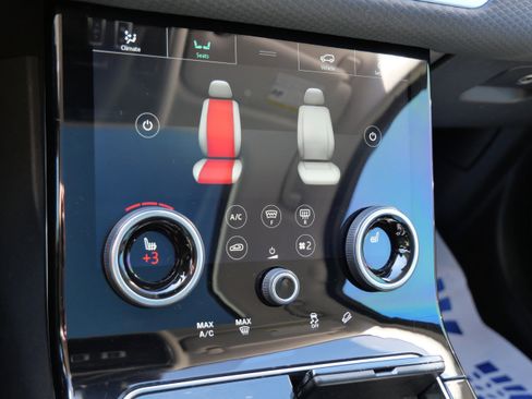 Used 2019 Land Rover Range Rover Velar S AWD/4WD image 23