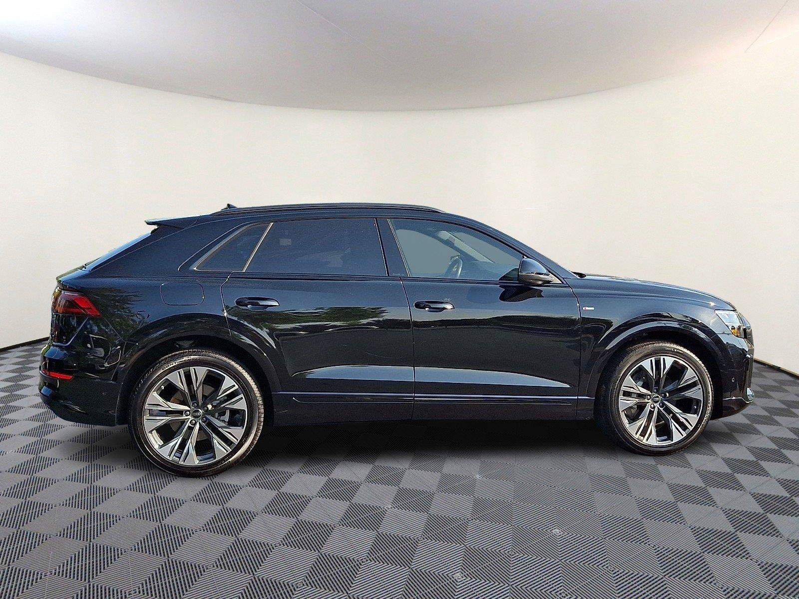 Used 2026 Audi Q8 Premium Plus AWD/4WD image 7