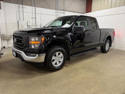 Used 2023 Ford F150 XL w/ XL Chrome Appearance Package AWD/4WD image 2