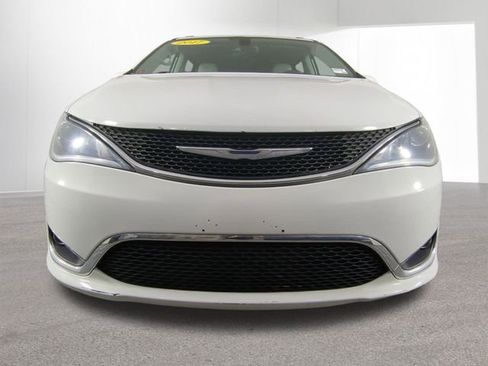 Used 2017 Chrysler Pacifica Touring-L image 43