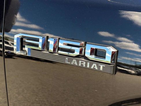 Used 2019 Ford F150 Lariat w/ Equipment Group 502A Luxury AWD/4WD image 8