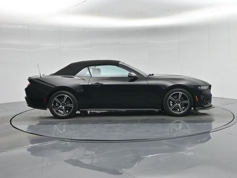 Used 2025 Ford Mustang Premium image 28