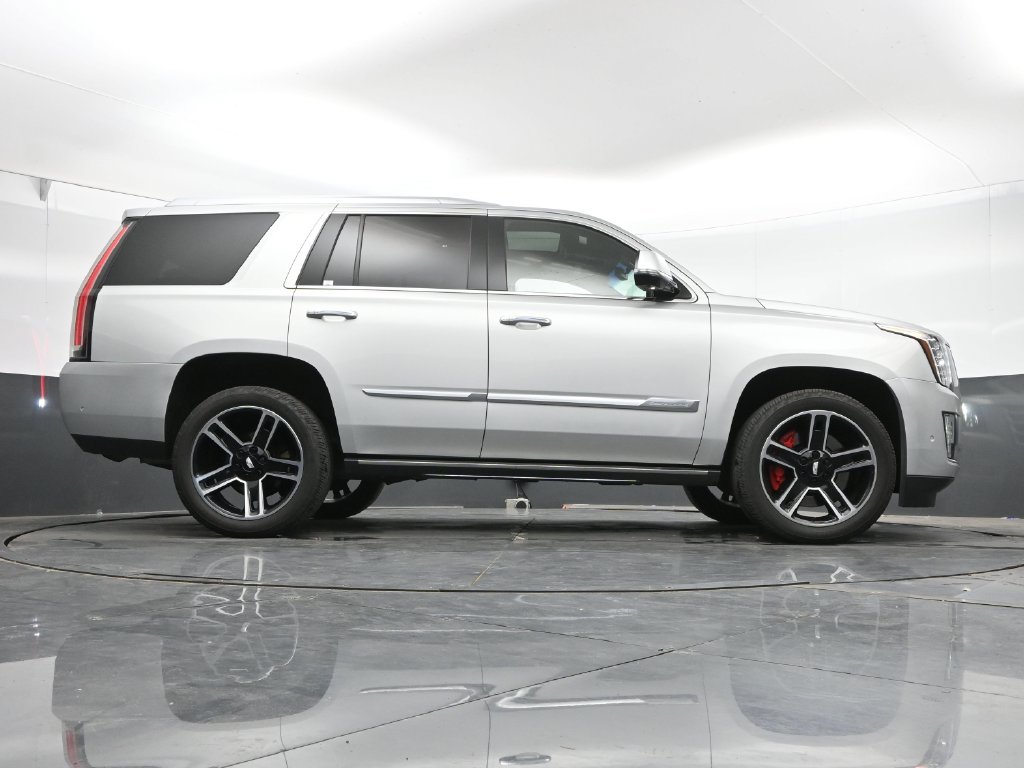 Used 2018 Cadillac Escalade Platinum AWD/4WD image 45