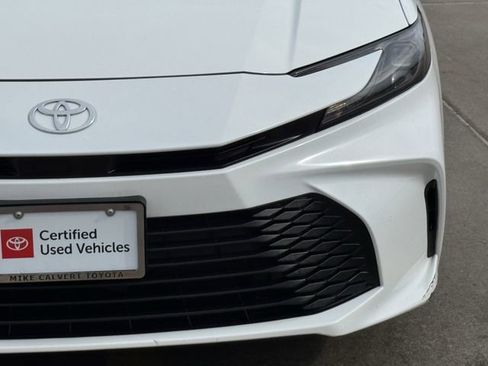 Certified 2025 Toyota Camry LE FWD image 4