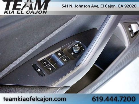 Used 2024 Volkswagen Jetta SE FWD image 22