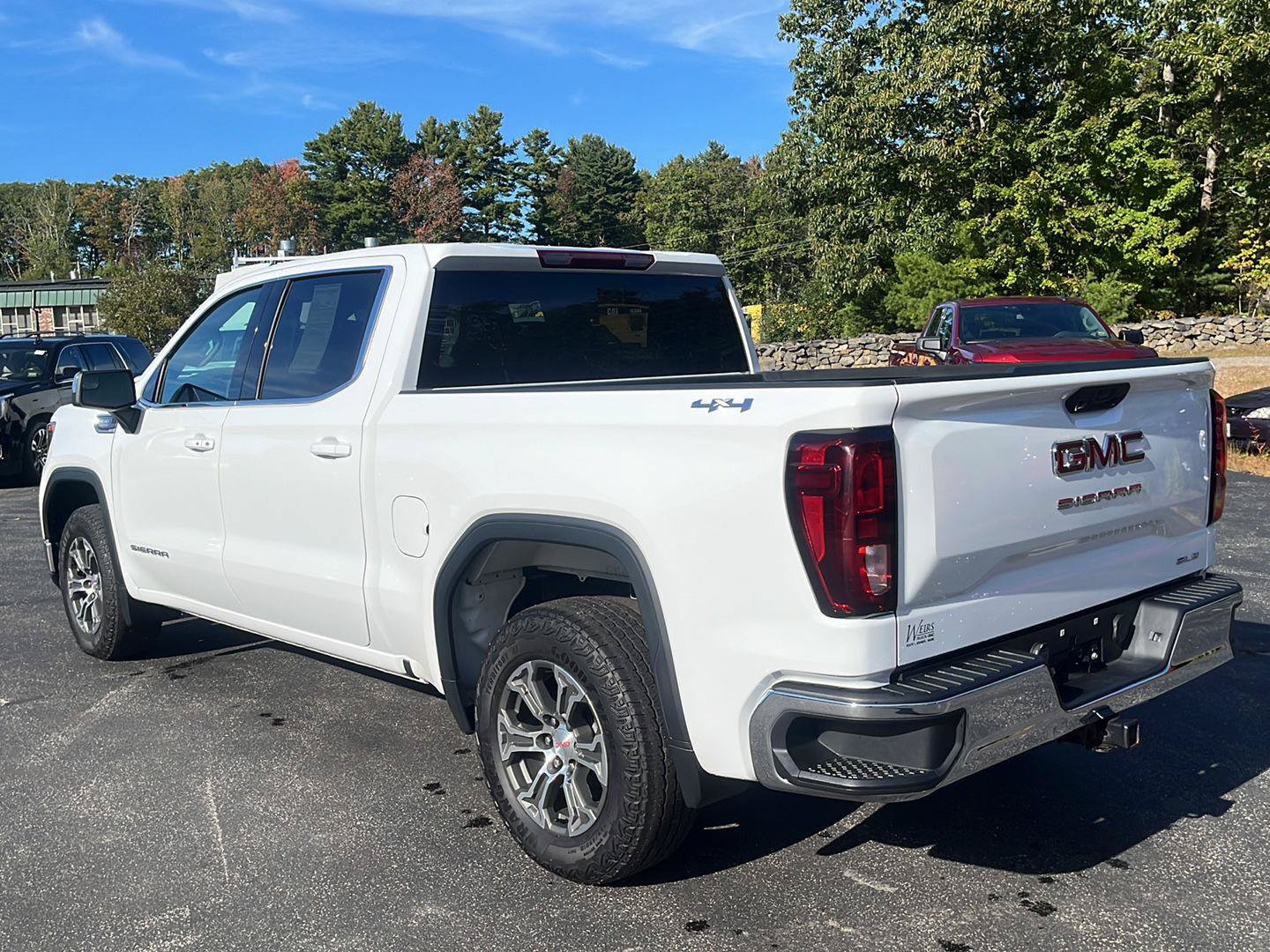 Certified 2024 GMC Sierra 1500 SLE AWD/4WD image 3