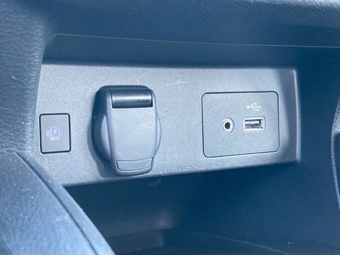 Used 2025 Nissan Versa SV image 23