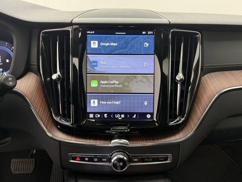 Certified 2023 Volvo XC60 B5 Ultimate w/ Climate Package image 16