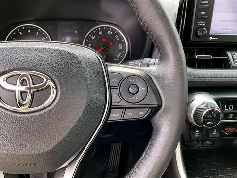 Used 2022 Toyota RAV4 XLE Premium AWD/4WD image 12