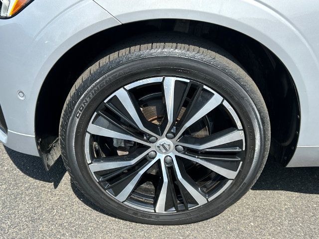 Certified 2023 Volvo XC60 B5 Plus w/ Climate Package AWD/4WD image 8