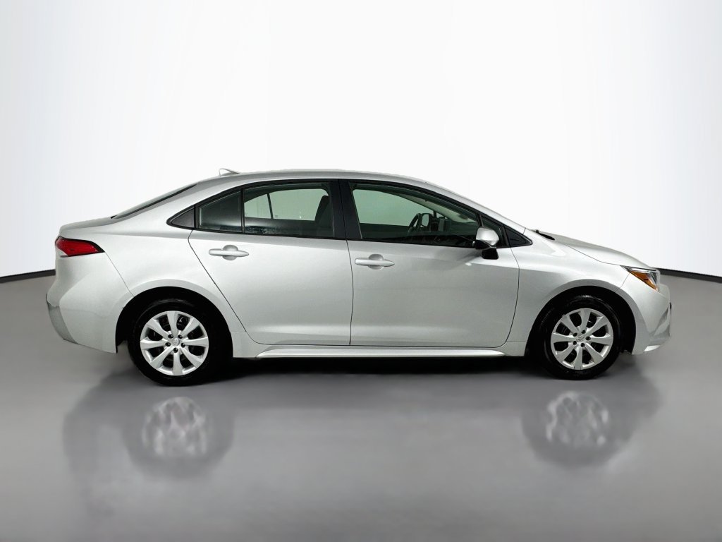 Used 2024 Toyota Corolla LE FWD image 9
