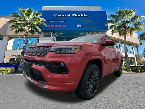 Used 2022 Jeep Compass Limited w/ (RED) Package image 9