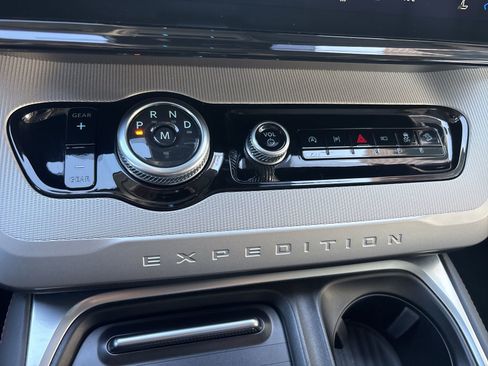 Used 2025 Ford Expedition Max Active image 29