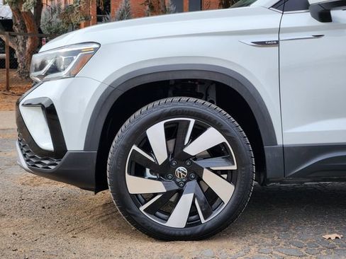 Certified 2024 Volkswagen Taos SEL image 8