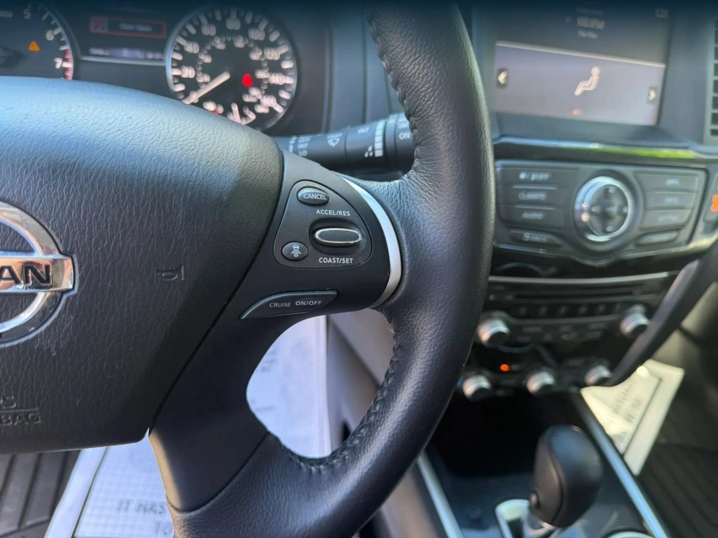 Used 2019 Nissan Pathfinder SV AWD/4WD image 19