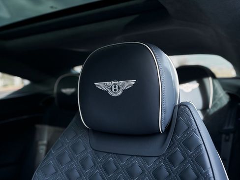Used 2023 Bentley Continental GT Azure image 42