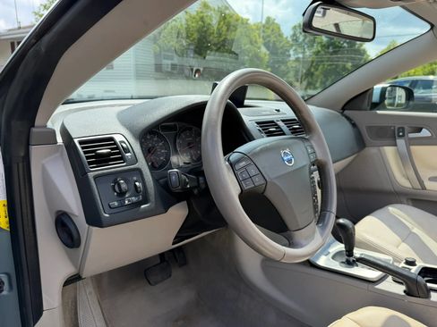 Used 2008 Volvo C70 T5 FWD image 10