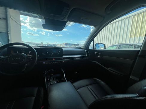 Used 2024 Kia Sorento S image 35
