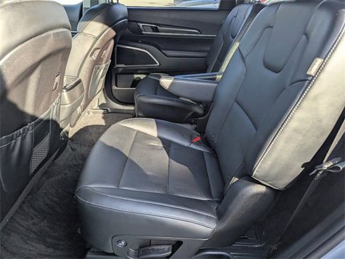 Used 2024 Kia Telluride S w/ S Sunroof Package image 11