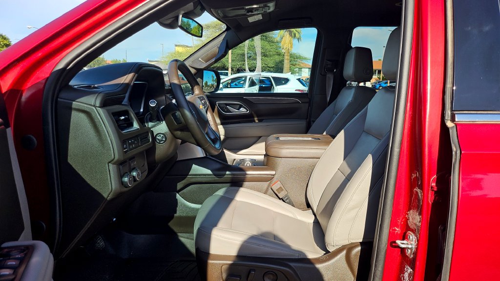 Used 2023 Chevrolet Tahoe LT w/ Luxury Package RWD image 31