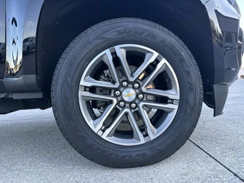 Used 2021 Chevrolet Colorado W/T w/ Custom Special Edition image 12