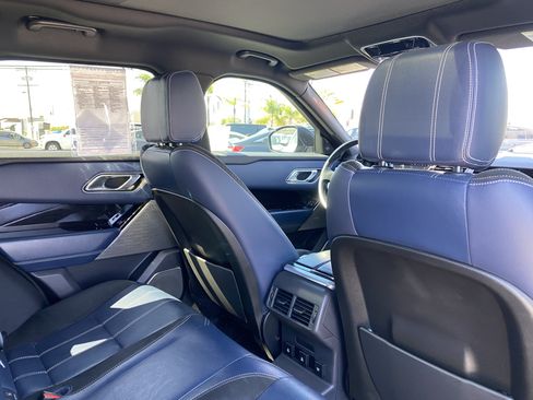 Used 2019 Land Rover Range Rover Velar R-Dynamic SE AWD/4WD image 22