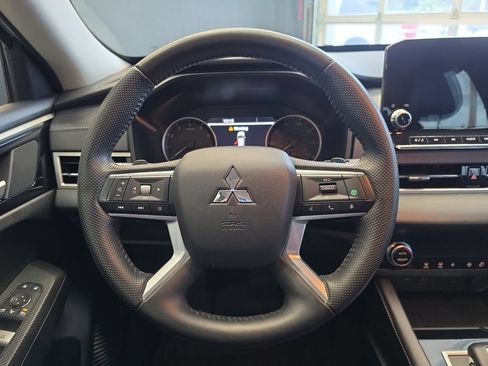 Used 2024 Mitsubishi Outlander SE Black Edition FWD image 20