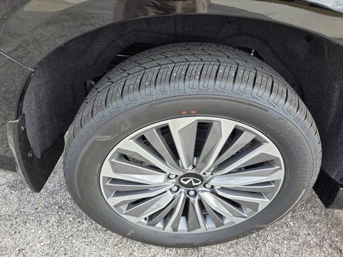 New 2026 INFINITI QX80 Luxe w/ Cargo Package RWD image 19