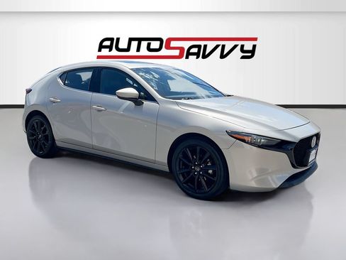 Used 2022 MAZDA MAZDA3 s FWD image 1