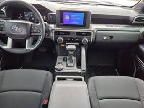 Used 2025 Toyota Tacoma SR5 image 21