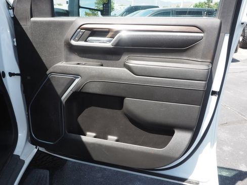 Used 2024 Chevrolet Silverado 2500 LT AWD/4WD image 22