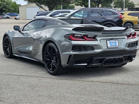 Used 2023 Chevrolet Corvette Z06 w/ Stealth Interior Trim Package RWD image 7