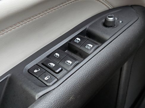 Certified 2024 Jeep Compass Limited image 22