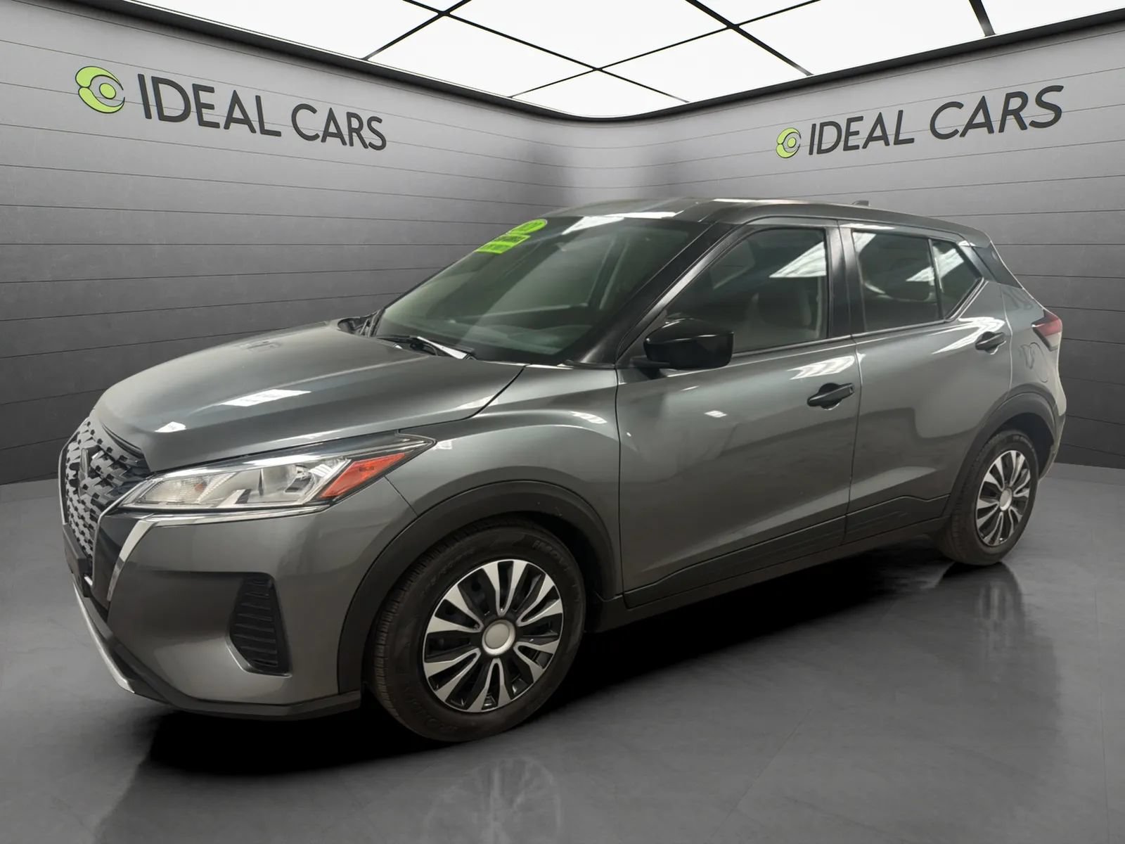 Used 2021 Nissan Kicks S FWD image 1
