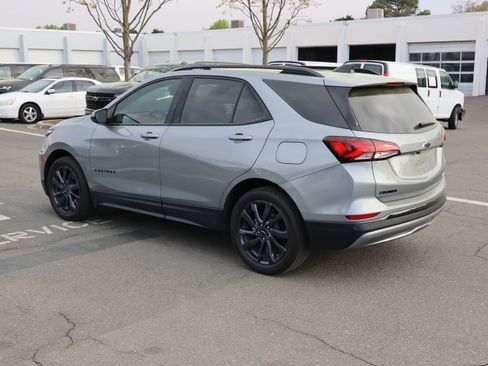 Used 2024 Chevrolet Equinox RS w/ RS Leather Package image 8