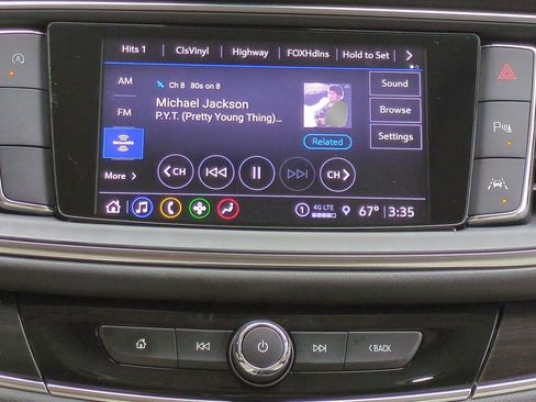 Used 2024 Buick Enclave Essence w/ Technology Package image 18