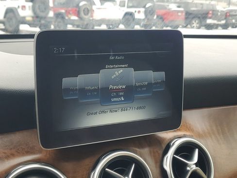 Used 2018 Mercedes-Benz GLA 250 4MATIC image 20