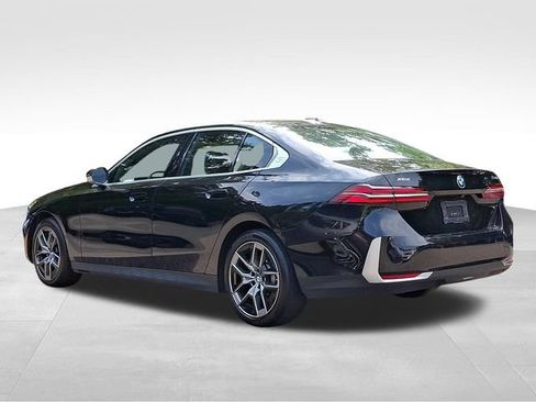 Used 2026 BMW 530i xDrive AWD/4WD image 4