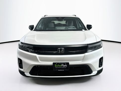 Used 2025 Honda Prologue Touring image 2