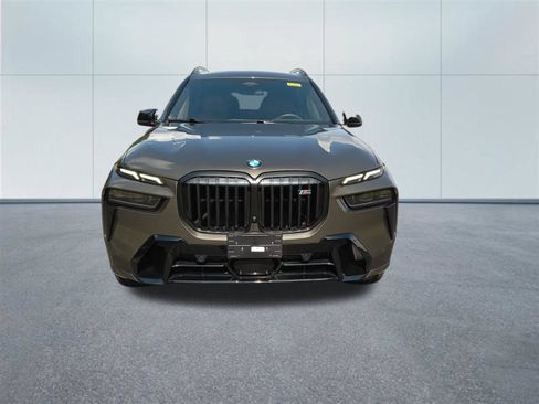 Used 2024 BMW X7 M60i w/ Climate Comfort Package AWD/4WD image 5