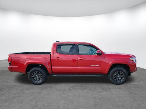 Used 2023 Toyota Tacoma SR5 w/ Technology Package AWD/4WD image 4