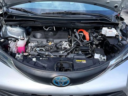 Used 2021 Toyota Sienna LE w/ LE Plus Package AWD/4WD image 28