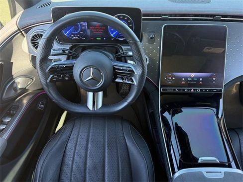Used 2022 Mercedes-Benz EQS 450+ Sedan image 12