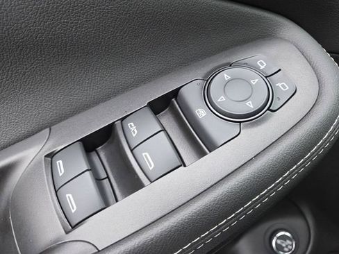 Used 2023 Buick Encore GX Essence w/ Advanced Technology Package image 11