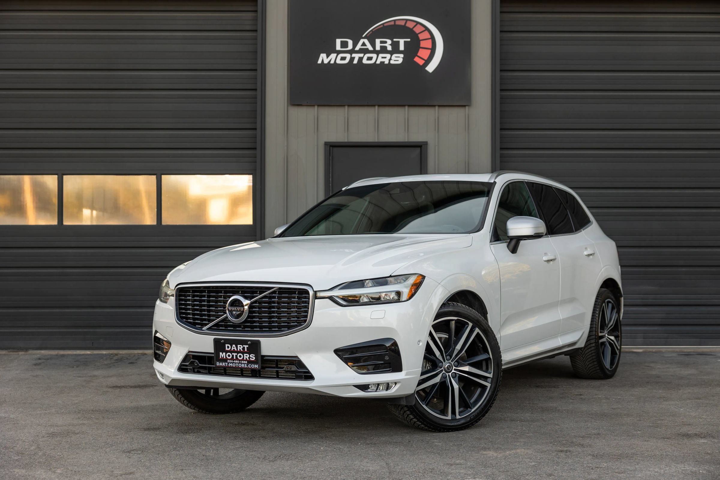 Used 2019 Volvo XC60 T6 R-Design AWD/4WD image 1