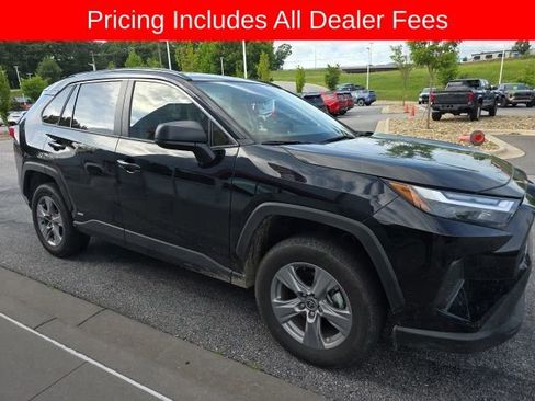 Used 2025 Toyota RAV4 LE AWD/4WD image 11