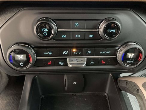 Used 2024 Ford Bronco Outer Banks image 24