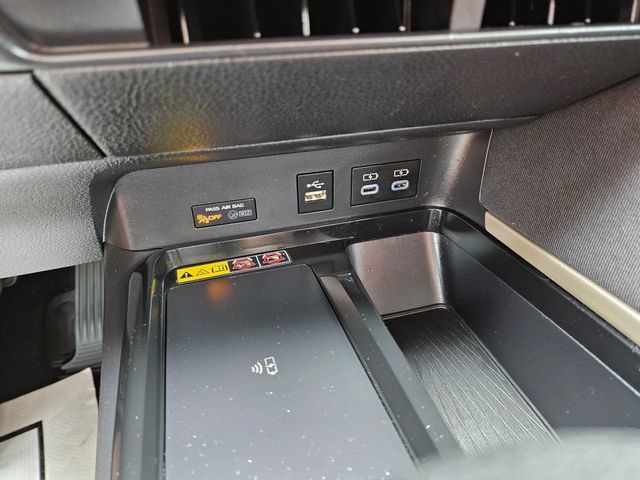 Used 2025 Toyota Camry LE FWD image 29