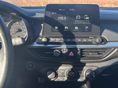 Used 2021 Kia Forte GT-Line image 15